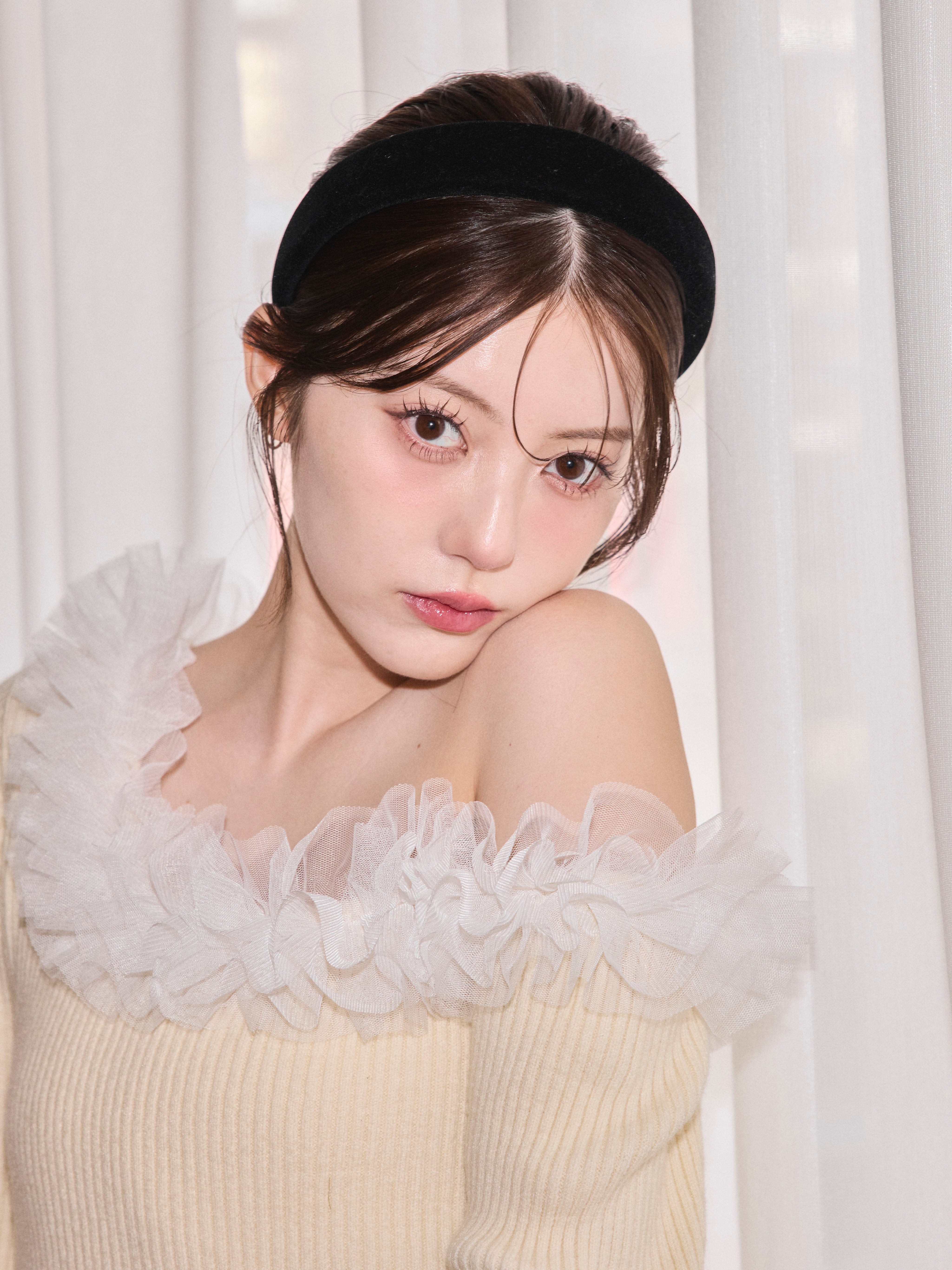 Asymmetry Tulle Knit Top　