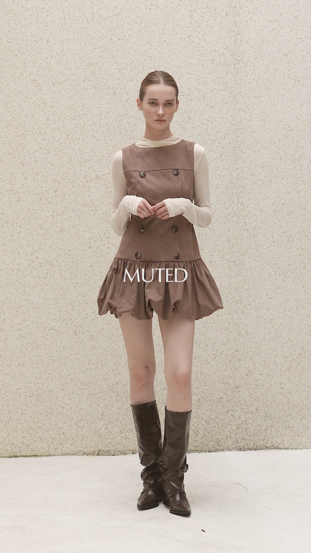 ビデオをロード: 